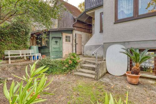 Terrasse und Rückansicht - 