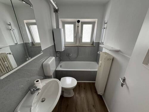 modernes Badezimmer - andere Wohnungstypen in Bielefeld