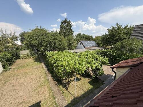 Großer Garten mit Obstbäume - 4 Zimmer Doppelhaushälfte zum Kaufen in Nürnberg