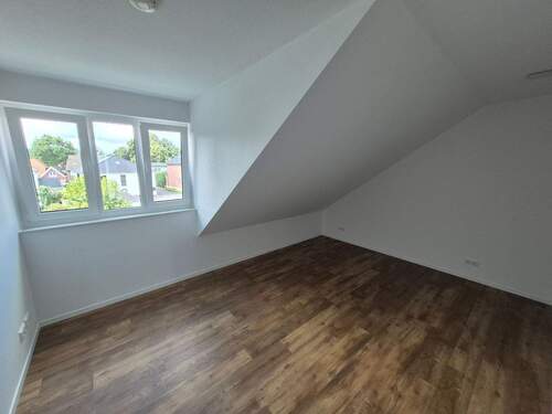 Dachgeschosswohnung mit Schrägen - 