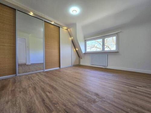 Schlafzimmer Ansicht 1 - 