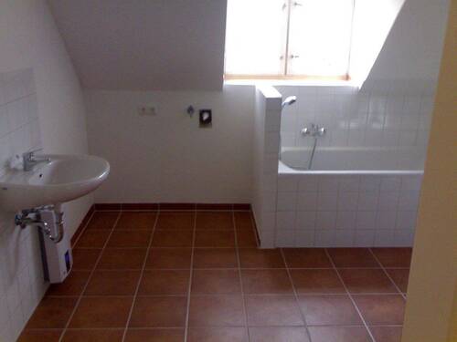 Bild 2 - 3 Zimmer Etagenwohnung zur Miete in Lübeck