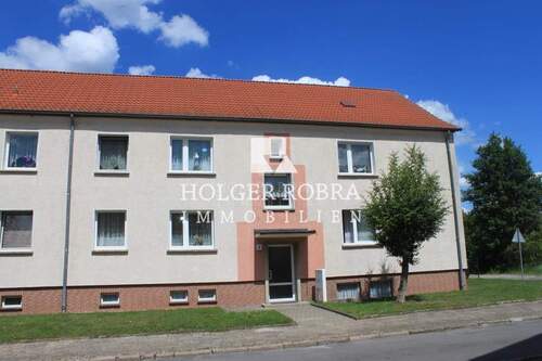 Hauseingang - 3 Zimmer Etagenwohnung zur Miete in Salzwedel