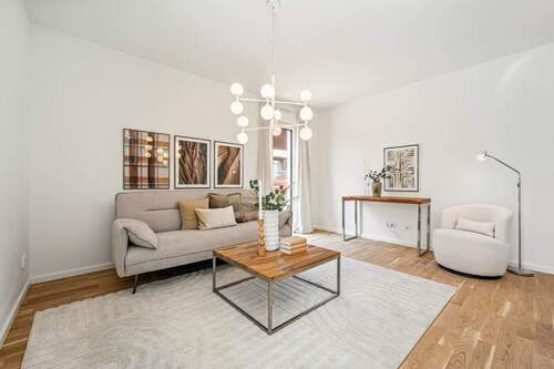 Wohnzimmer - 2 Zimmer Etagenwohnung in Wiesbaden