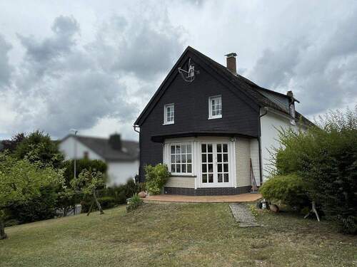 Bild 2 - 6 Zimmer Einfamilienhaus zum Kaufen in Sinn