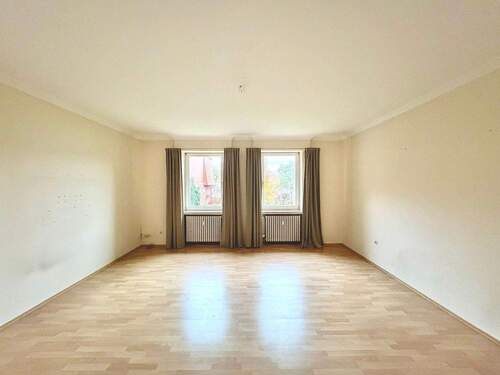 Helles Wohnzimmer Ankum - 4 Zimmer Etagenwohnung zur Miete in Ankum