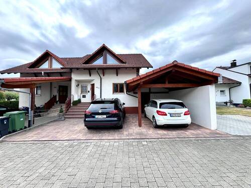 Carport + 2 x Stellplätze - 