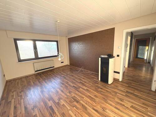 Wohnzimmer - 5 Zimmer Doppelhaushälfte zum Kaufen in Schönaich