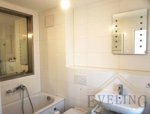 Badezimmer 1 mit Badewanne - 