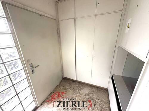 10 Eingangsbereich EG - 