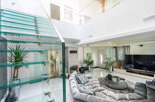 Wohnzimmer 3 - 1 Zimmer Einfamilienhaus zum Kaufen in Geretsried