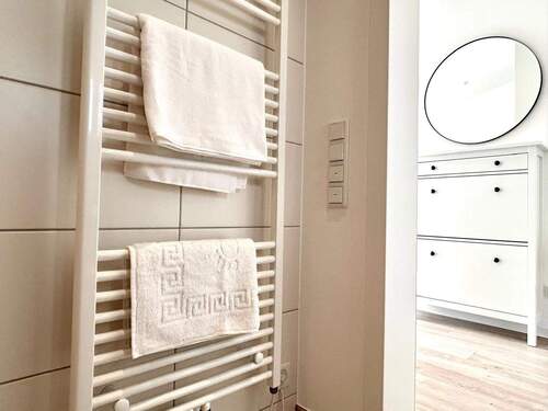 Badezimmer mit Dusche - 