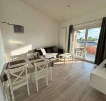 Großzügige 2-Zimmer-Wohnung in Obermichelbach mit hohen Decken, Einbauküche und Balkon