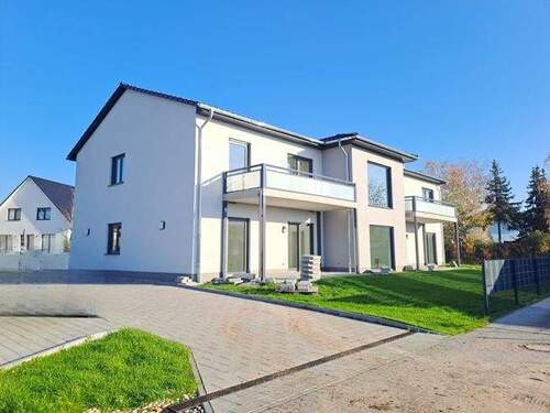 Objektansicht - 4 Zimmer Etagenwohnung zur Miete in Brandenburg an der Havel / Neuschmerzke