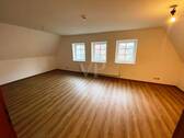 Wohnzimmer 1 - 2 Zimmer Etagenwohnung zur Miete in Celle