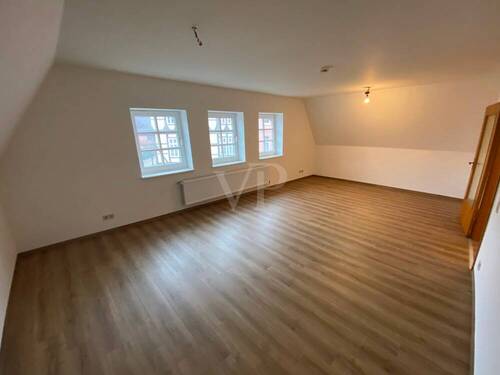 Wohnzimmer 2 - 2 Zimmer Etagenwohnung in Celle