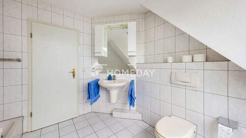 1. OG Badezimmer 1 - 