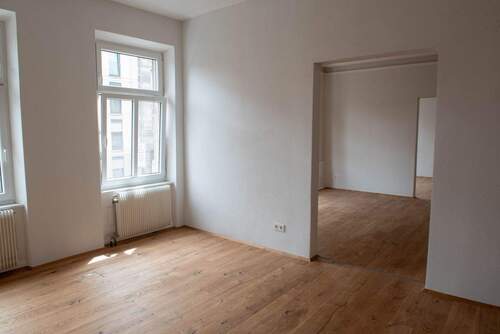 Linkes Vorderzimmer - 