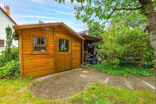 Geräteschuppen und Fahrradabstelle - 