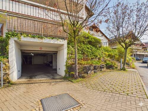 Tiefgarage + Außenstellplatz - 