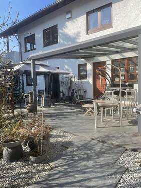Gartenansicht1 - Wohn- und Geschäftshaus mit gehobener Ausstattung!