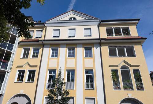 Ansicht von Süden - 6 Zimmer Etagenwohnung zur Miete in Nürnberg