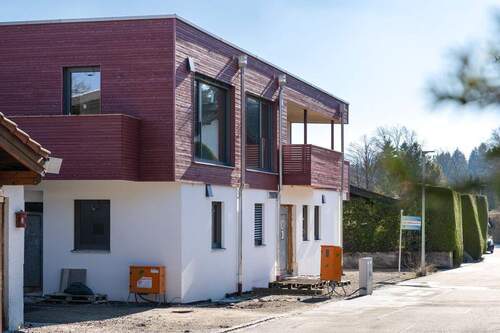 Ruhig gelegen am Waldrand - 5 Zimmer Doppelhaushälfte zum Kaufen in Rosenheim