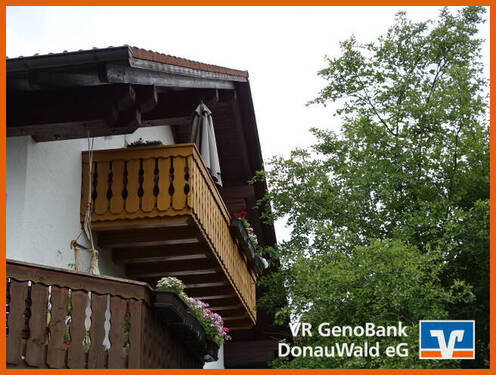 Ansicht - Gemütliche 3-Zimmer DG-Wohnung mit soliden Mietern in Regen