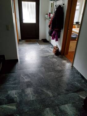 Flur.jpg - Doppelhaushälfte mit 200,00 m&sup2; in Geretsried zum Kaufen