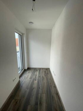 Büro/Umkleide OG - 