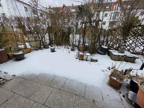 Terrasse mit Schneedecke - 3 Zimmer Etagenwohnung in Unterhaching