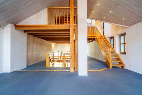 Gewerbefläche (Obergeschoss) - 3 Zimmer Mehrfamilienhaus, Wohnhaus in Peiting