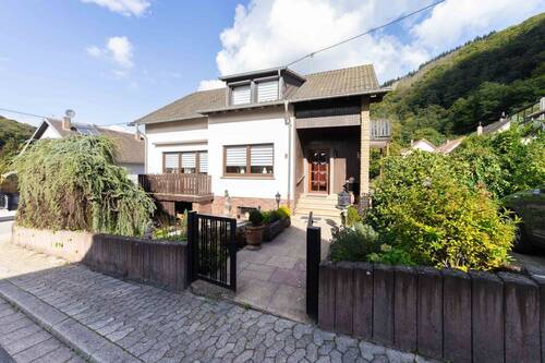 Frontsicht - Mehrfamilienhaus, Wohnhaus mit 165,10 m&sup2; in Mettlach zum Kaufen