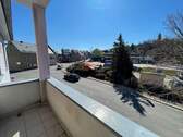 Blick vom Balkon - Gepflegte Zwei-Zimmer-Wohnung mit 2 BalkonEinbauküche im Mietpreis enthalten zentral gelegen am Fuße der Augustusburg