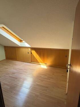 FH575 - Dachzimmer - 