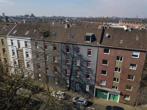 Aussenansicht_1.jpg - 2 Mehrfamilienhäuser in zentraler Lage in Duisburg, NKM-Einnahme p.a. € 80.000 ! Gut vermietet