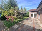 Vorgarten mit Blick auf das Haus - 