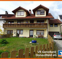 Dort wohnen, wo andere Urlaub machen - Großes Einfamilienhaus mit Balkon und Garten in Neuschönau