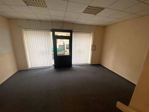 Büro 1 mit Schaufensterfront strassenseitig - 4 Zimmer Büro zur Miete in Weimar