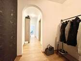 Einladender Flur und Garderobe ähnlich - 