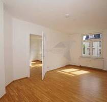 Große 3-Zimmer-Wohnung mit Altbaucharme - Zwickau Pölbitz