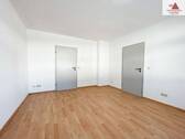 Wohnzimmer - 2 Zimmer Etagenwohnung in Borstendorf