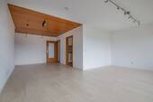 Wohn-/Esszimmer - 