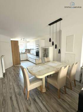 Esszimmer und Küche - 5 Zimmer Reihenmittelhaus zum Kaufen in Singen