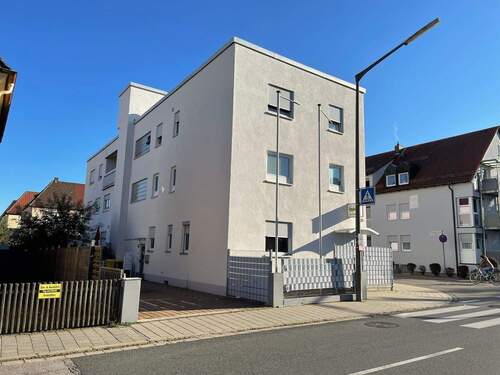 02 Außenansicht.JPG - 2 Zimmer Etagenwohnung zur Miete in Neumarkt in der Oberpfalz