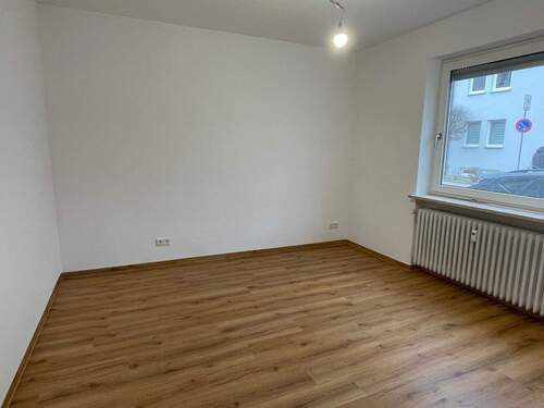 05 Schlafzimmer.JPG - 