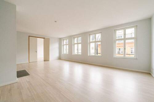 Wohnbereich - 4 Zimmer Etagenwohnung in Berlin