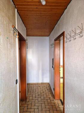 Flur Erdgeschoss - 6 Zimmer Doppelhaushälfte in Gernsbach