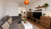 Wohnzimmer - 4 Zimmer Etagenwohnung zum Kaufen in Taucha