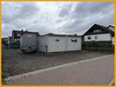 Blick auf die Doppelgarage - 